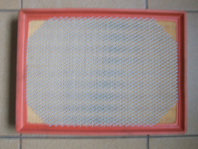 Predám vzduchový filter 8200488878 Master 2