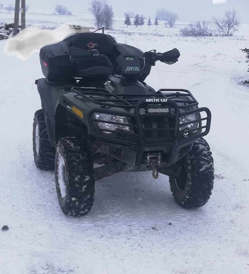 Predám štvorkolku arctic cat 500