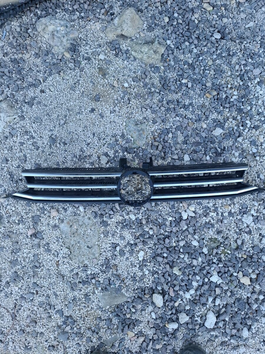 VW Touran II. Predná maska