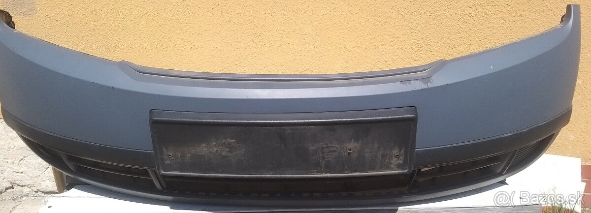 Ponúkam predný nárazník na Škodu Fabia 1