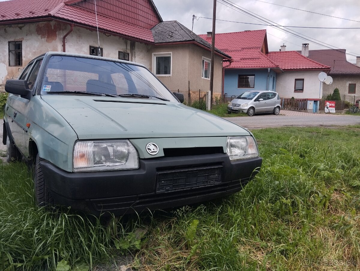 Škoda favorit 136