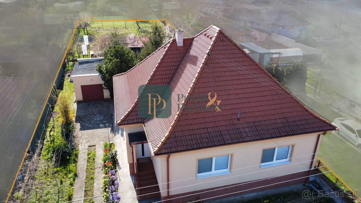 Predaj 3 izbový rodinný dom, garáž, 11,5á pozemok, pri Nitre