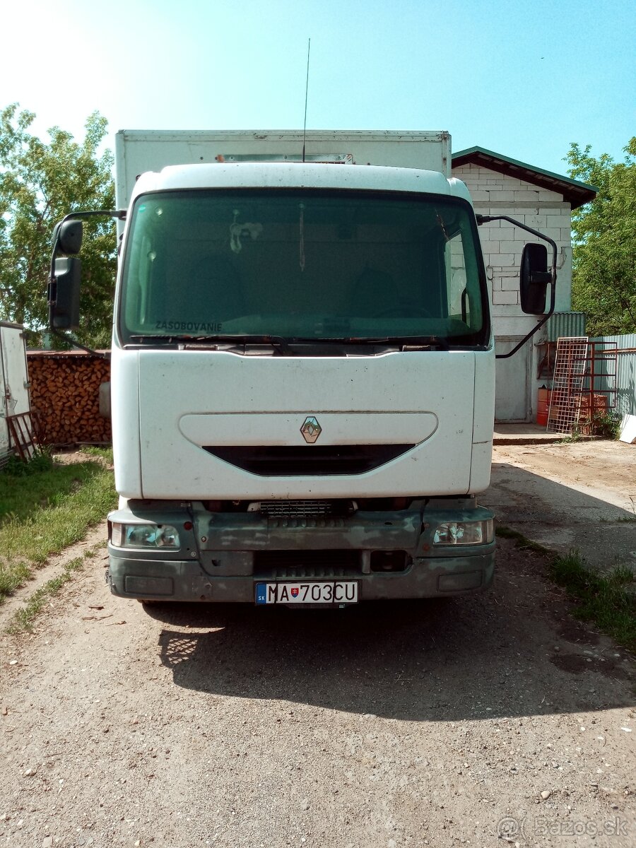 Predam Renault Midlum 180 dci prepravnik zvierat.