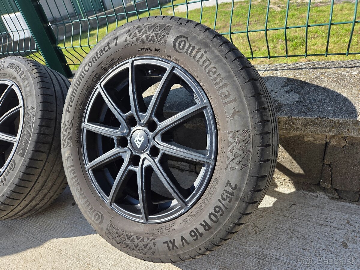 Čierne Elektróny Brock RC32 R16 + pneu