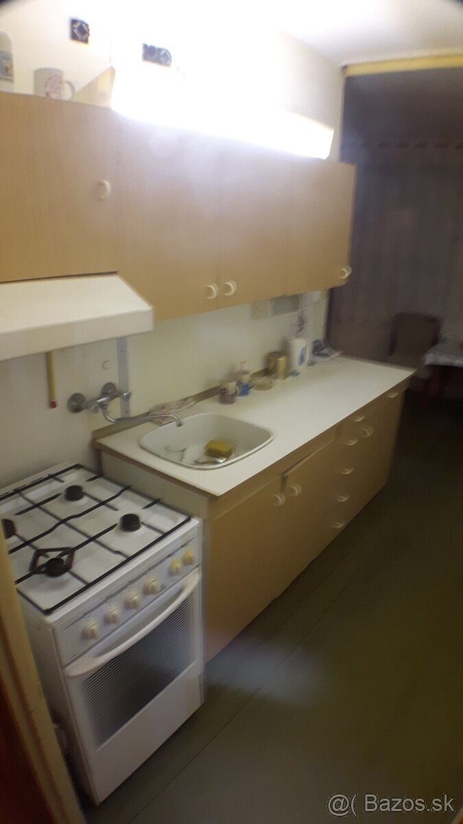 Sečovce, 3 izbový byt, centrum