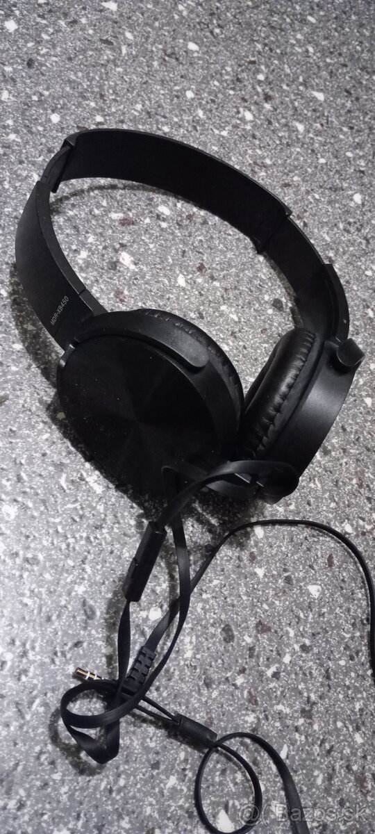 Sluchátka nové