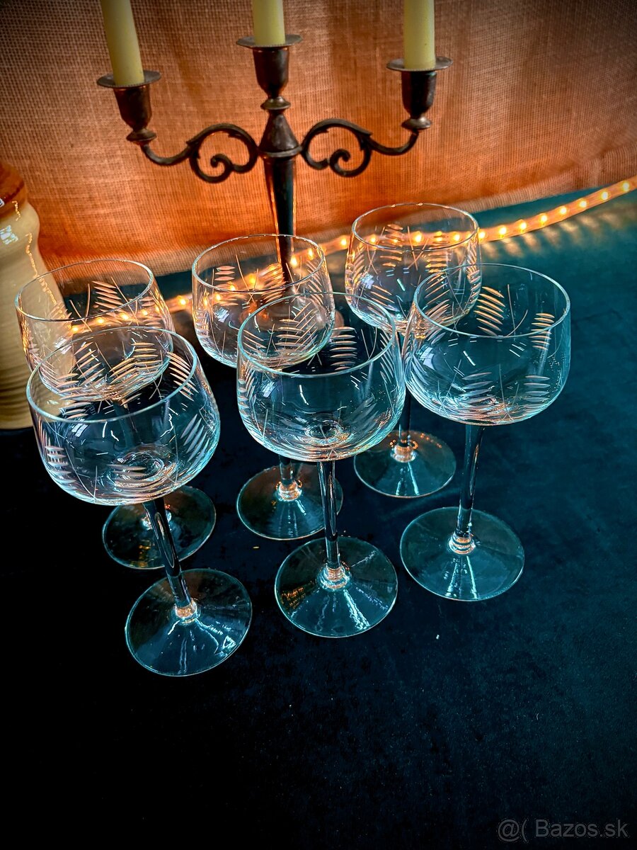 Retro brúsené poháre na stopke