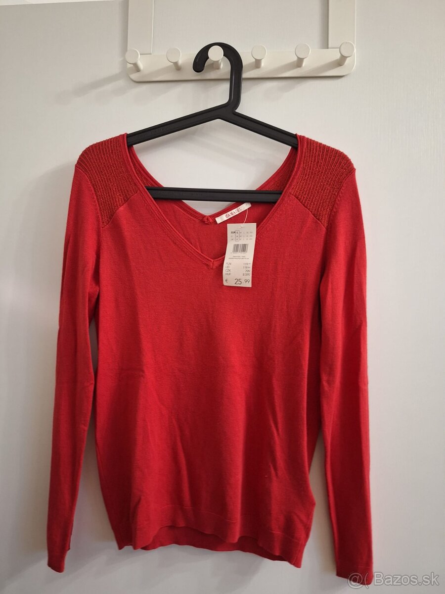 Predam sveter uplne novy Camaieu