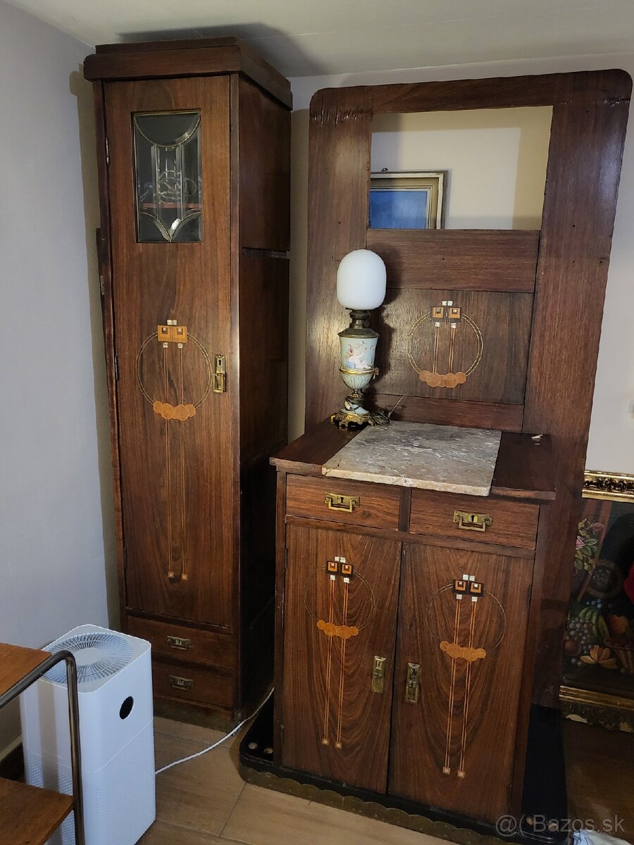 Pribornik/zostava starožitna