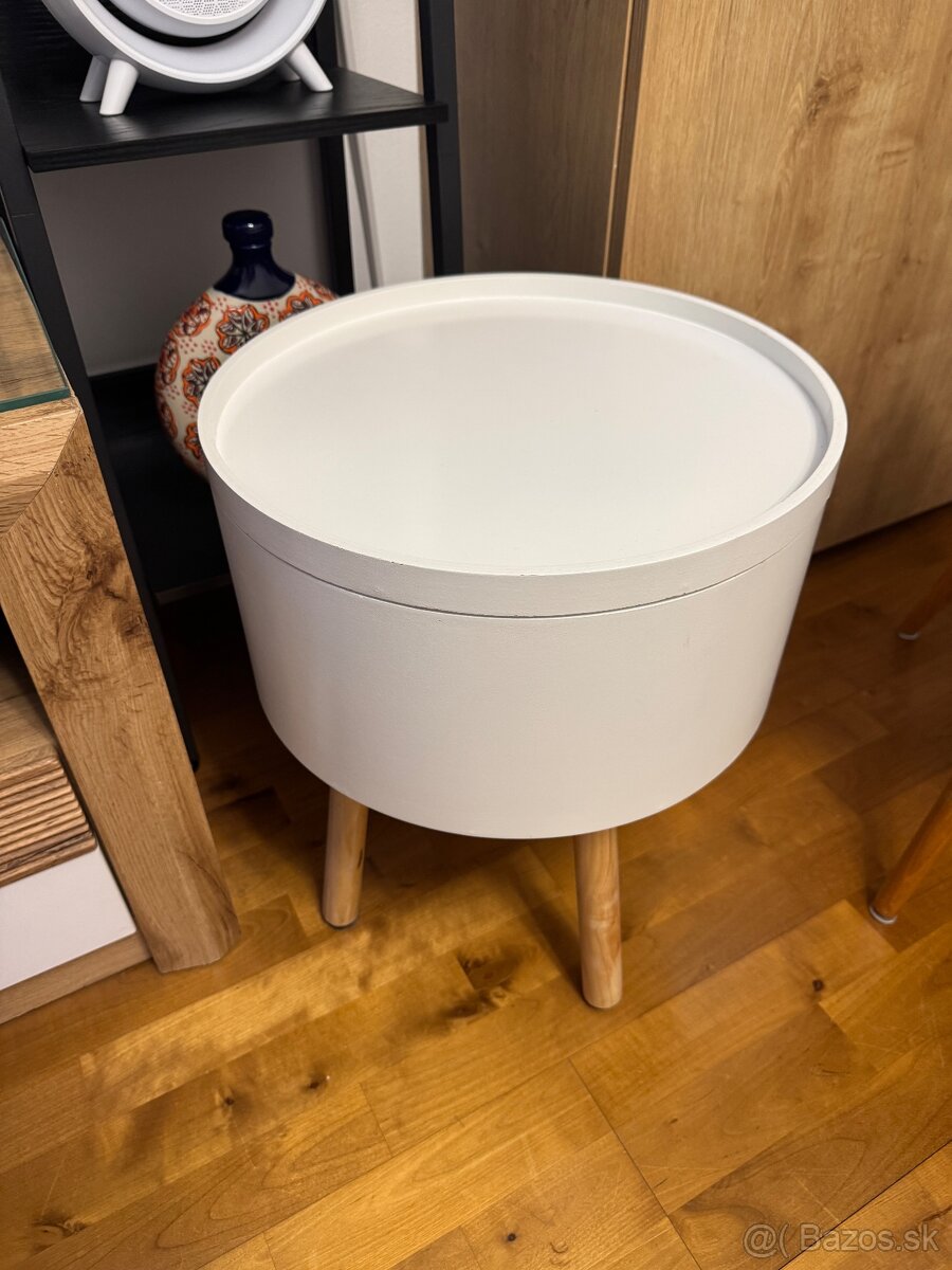 Konferenčný stolik