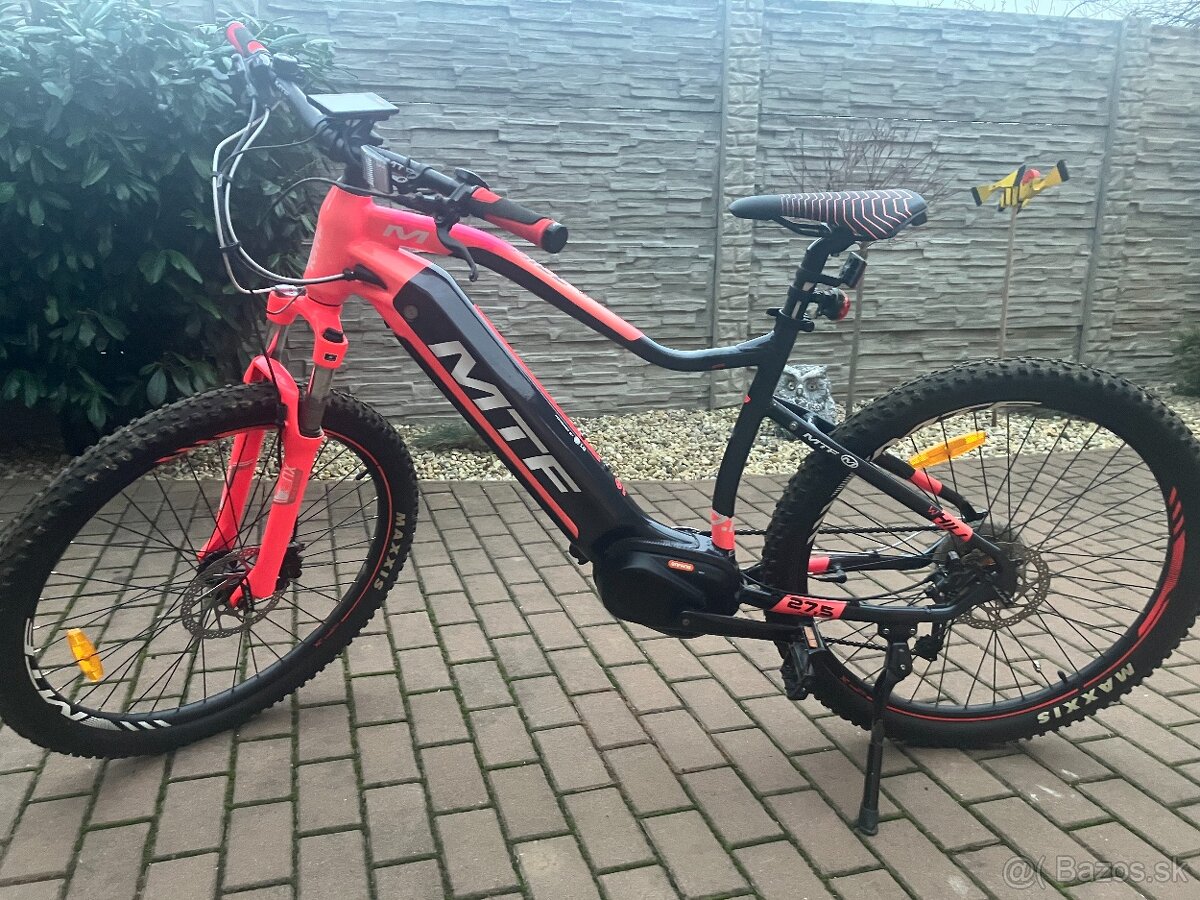 Dámsky a pánsky elektrobicykel