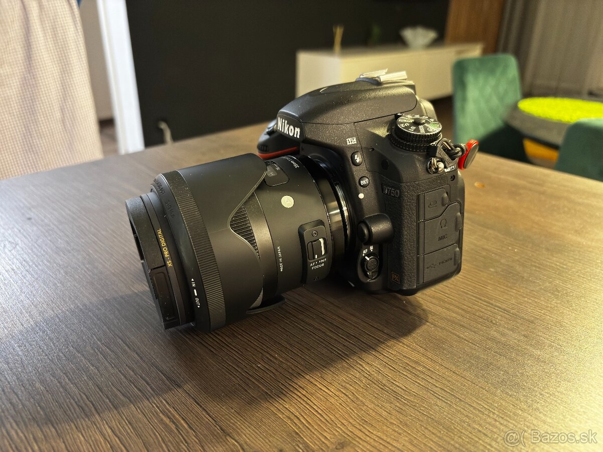 Predám Nikon D750
