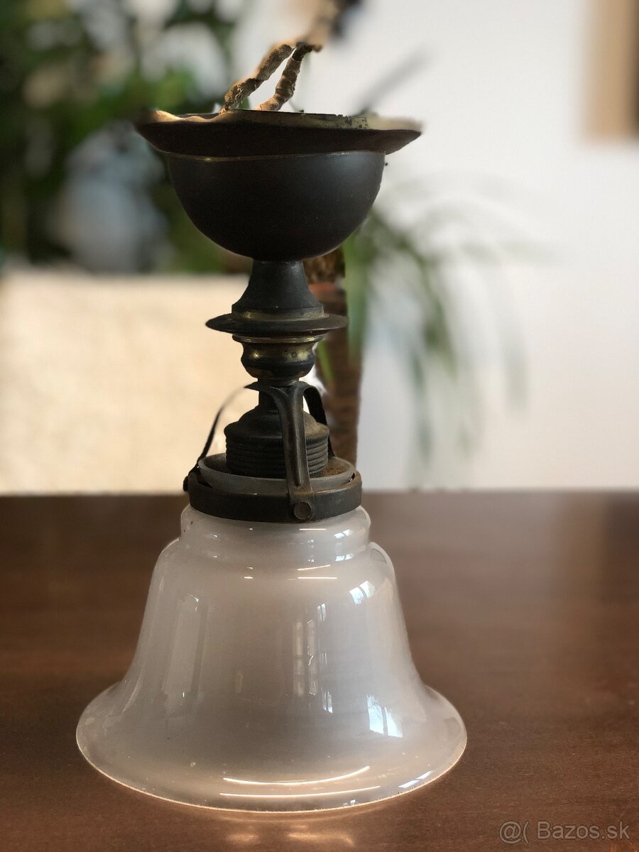 Starozitna stropna lampa