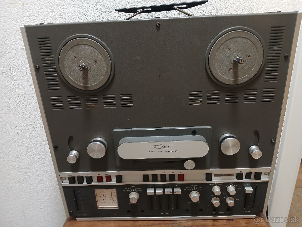 REVOX A700