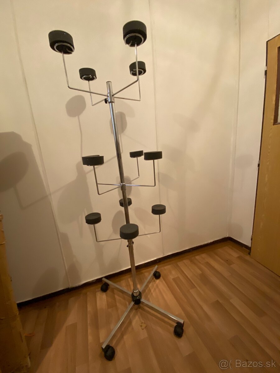 Predám otony stojan na vystavenie produktov