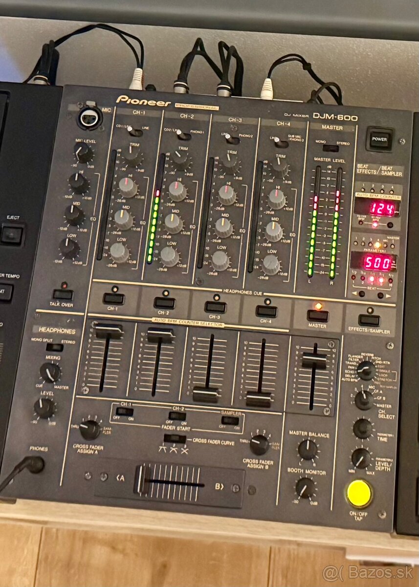 Pioneer DJM 600