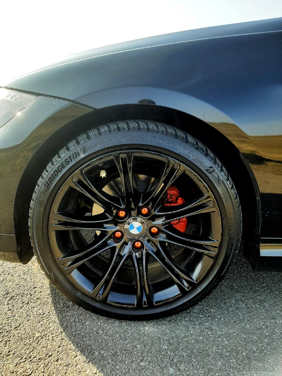 R18 BMW Elektrony