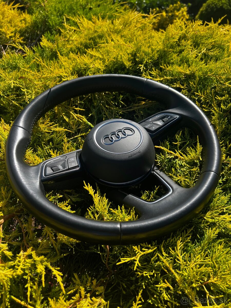 8W0 Audi volant A3 S3 Q3 A4 B9 2015-19 8W0419689