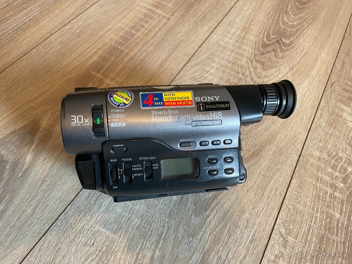 Hi8 kamera Sony CCD-TR810E