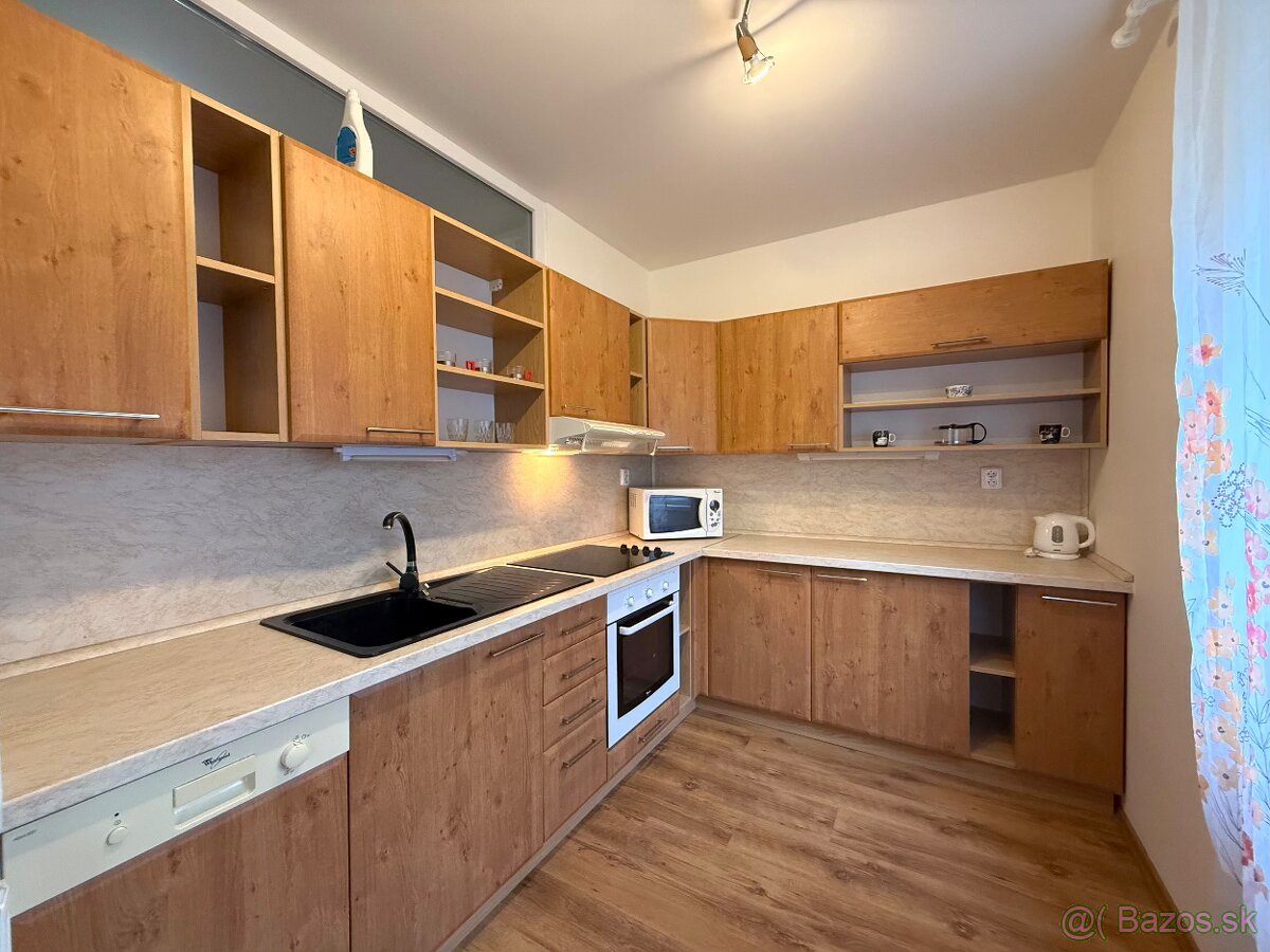 Prenájom – 2-izbový byt, Šaľa – P. Pázmaňa (ihneď voľný)