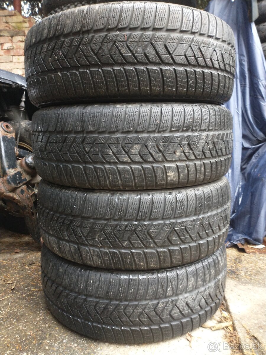 Predam 4ks zimne pirelli scorpion 235/60 r18