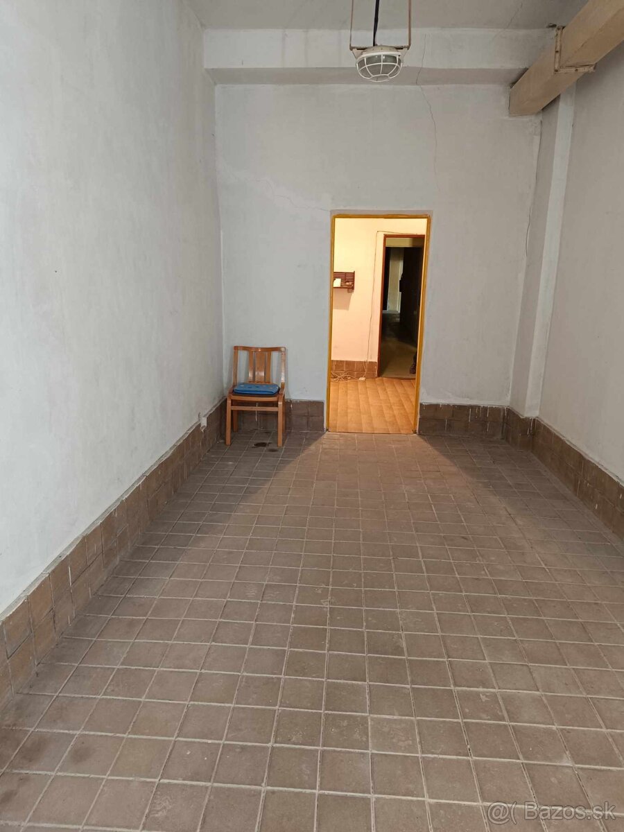 Na prenájom sklad 26 m2 Banská Bystrica