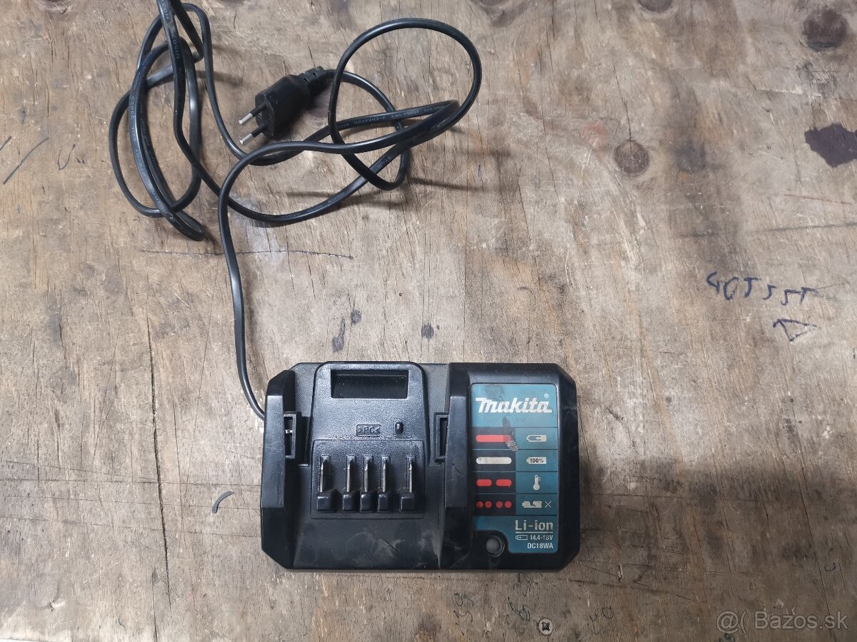 MAKITA NABÍJAČKA DC18WA