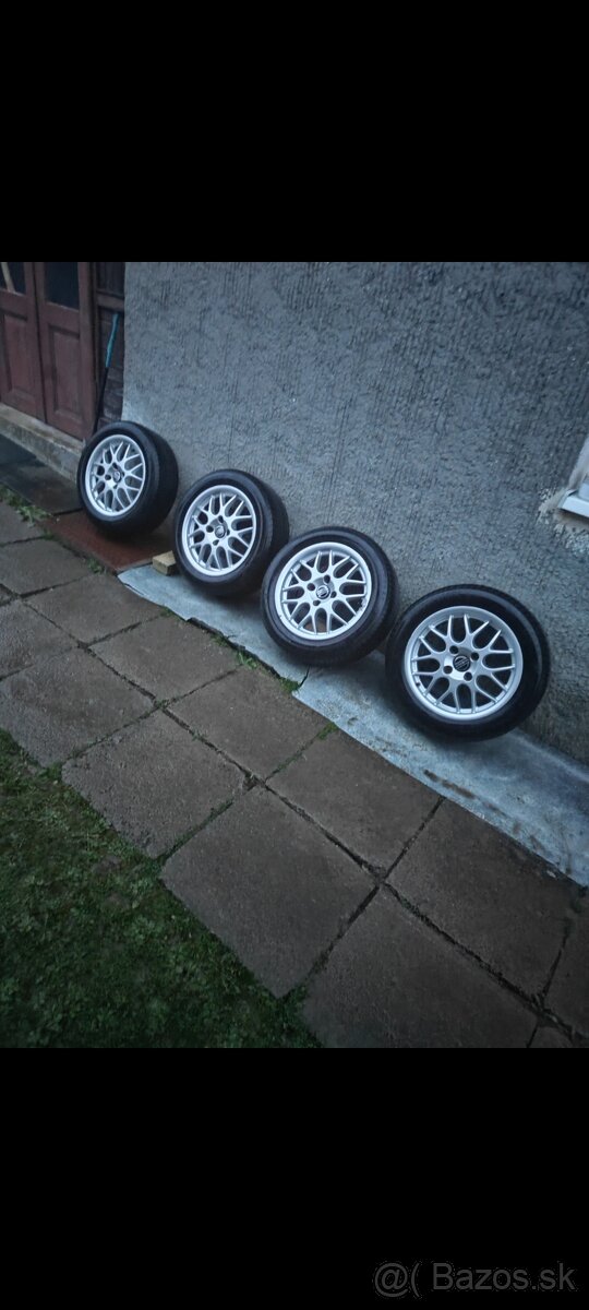 Letné pneumatiky s elektronmi