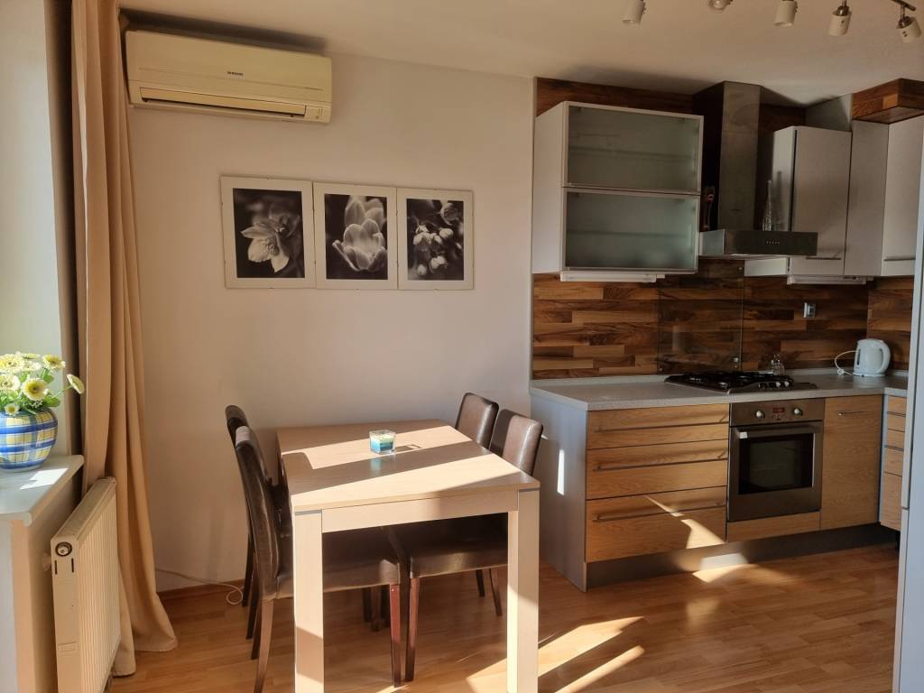 PRENÁJOM - 4-izbový byt, Nitra, Južná ulica