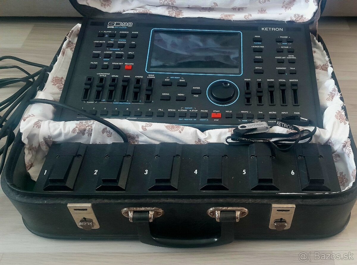 Ketron SD90 profesionálna pracovna stanica pre muzikantov
