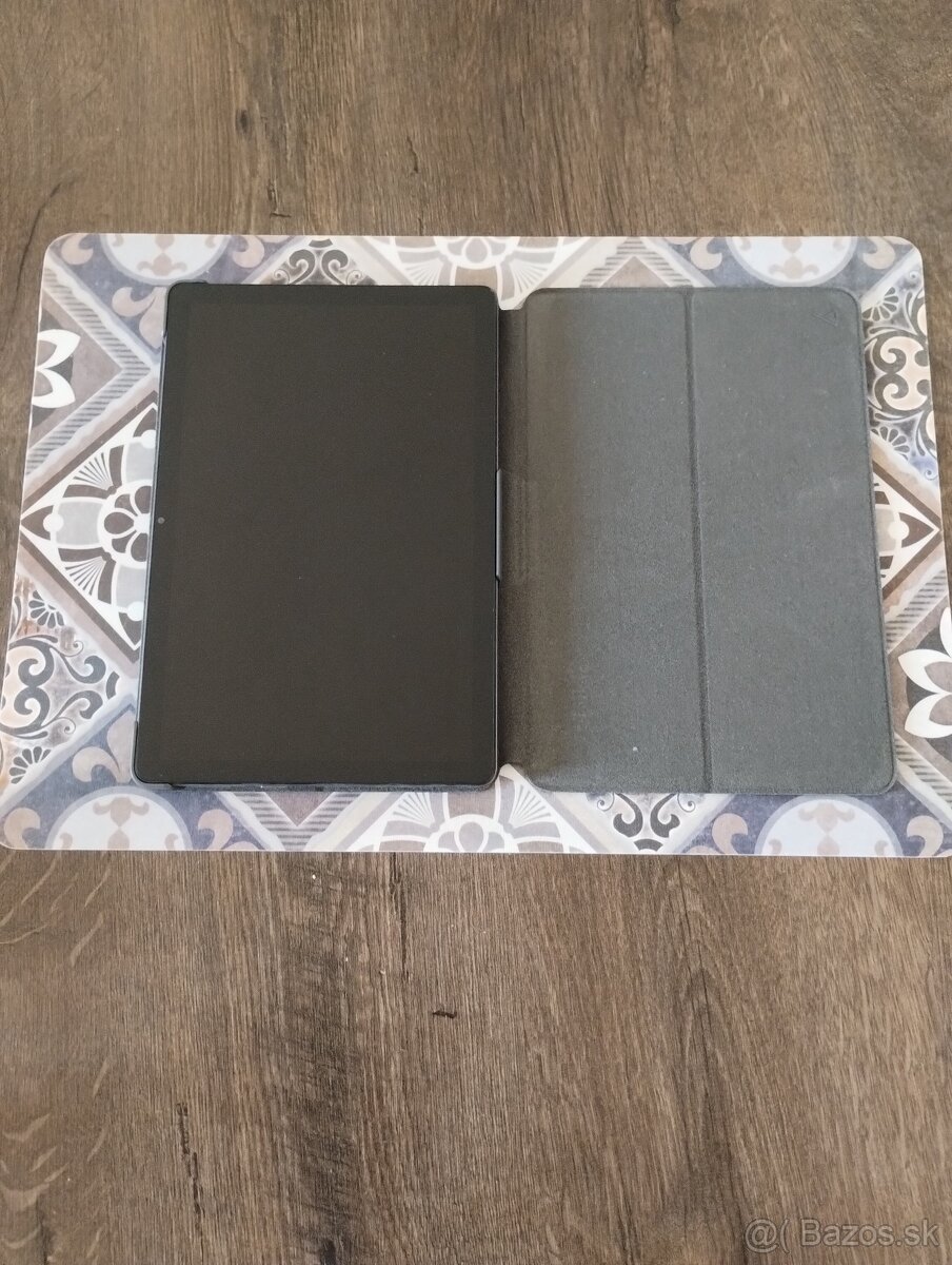 Tablet Lenovo+nabíjačka+puzdro