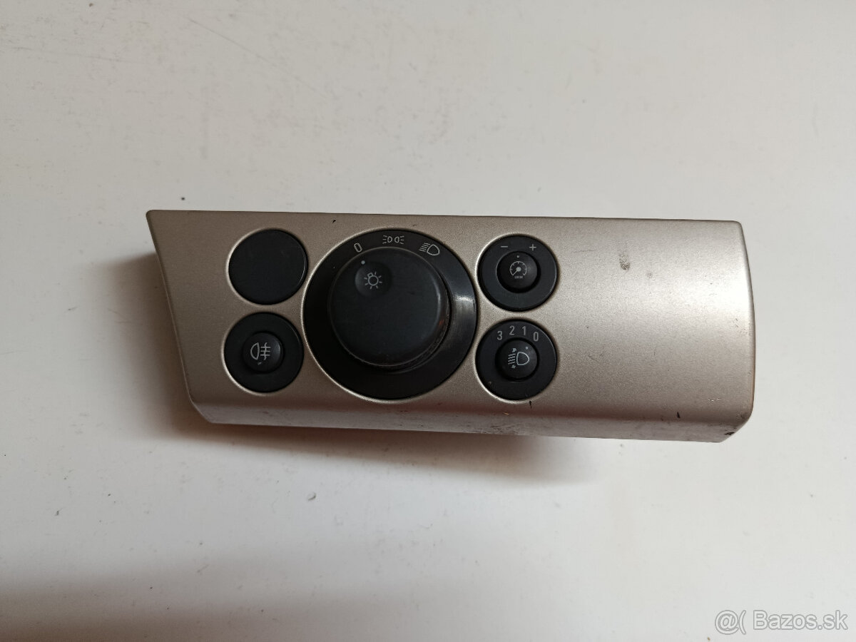 vypinac svetiel opel astra h 13100136 20€