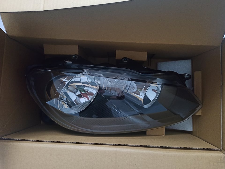 Vw Golf 6 (2008 - 2012) - predné svetlomety