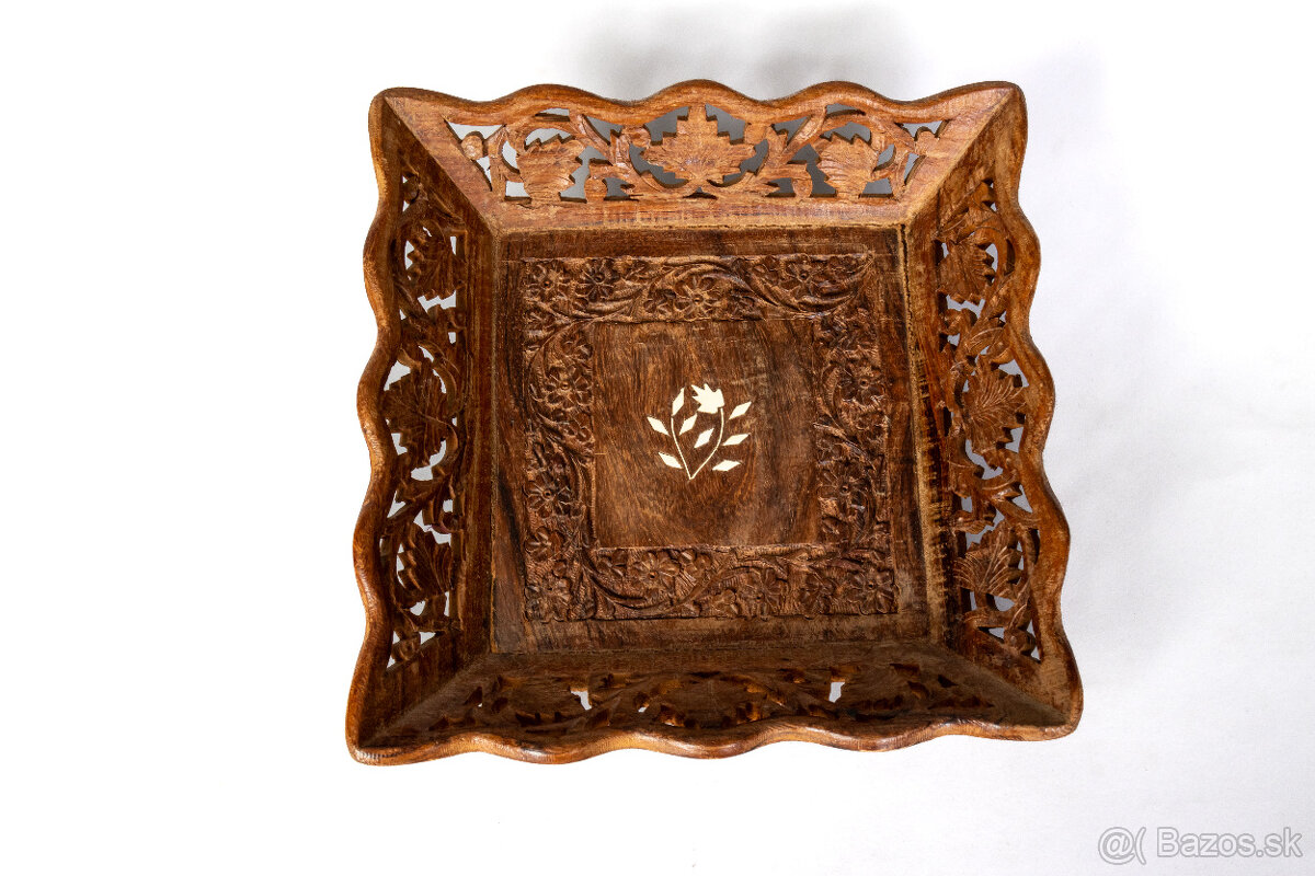 Intarzovaná drevená misa