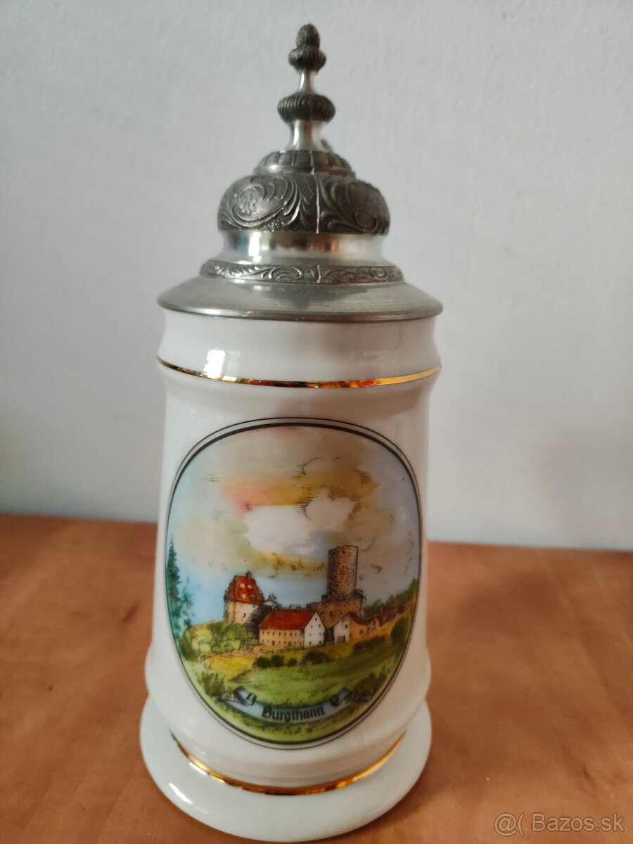 tradicný nemecký pivný krígeľ