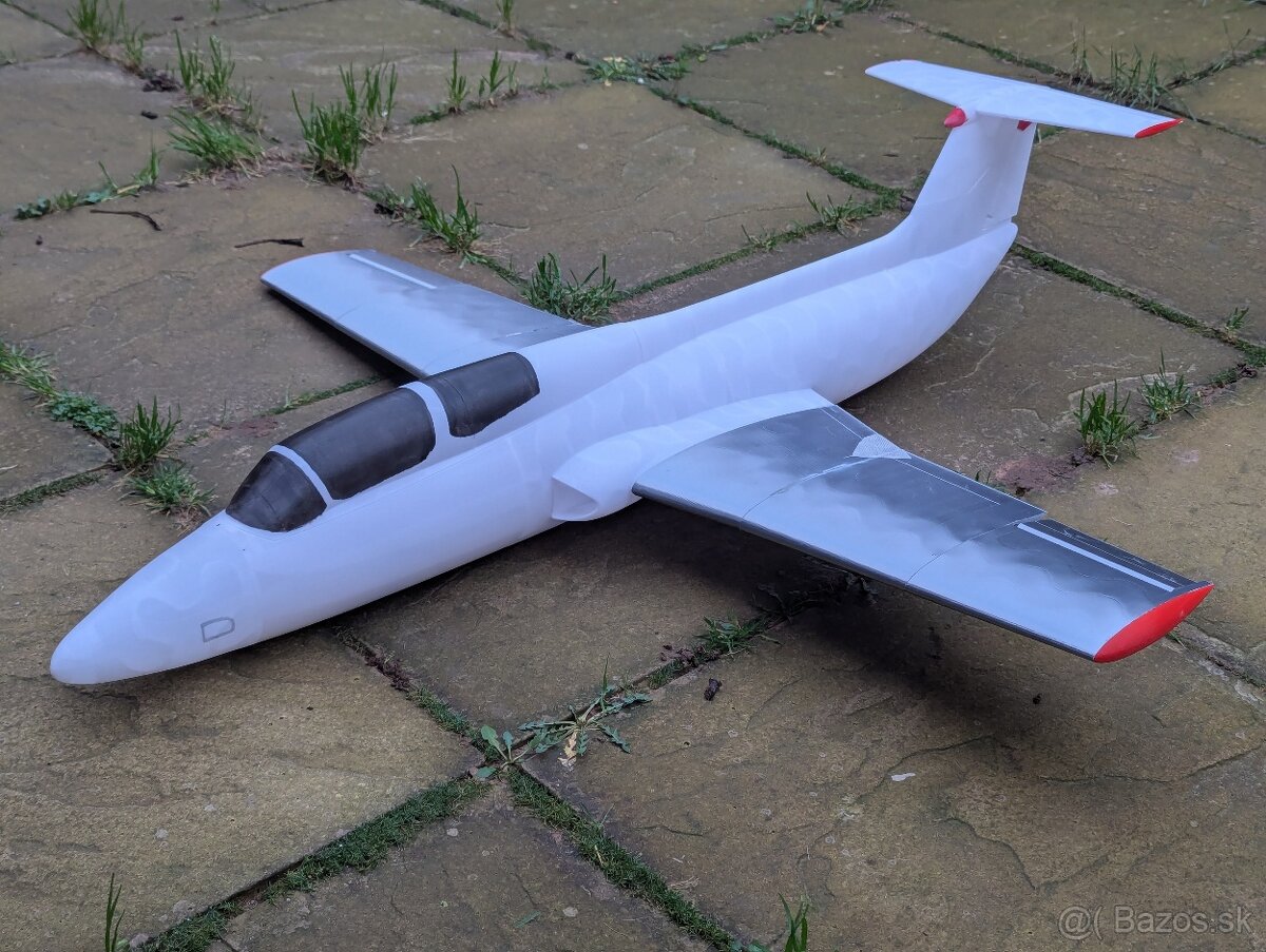 L-29 Delfín , RC lietadlo