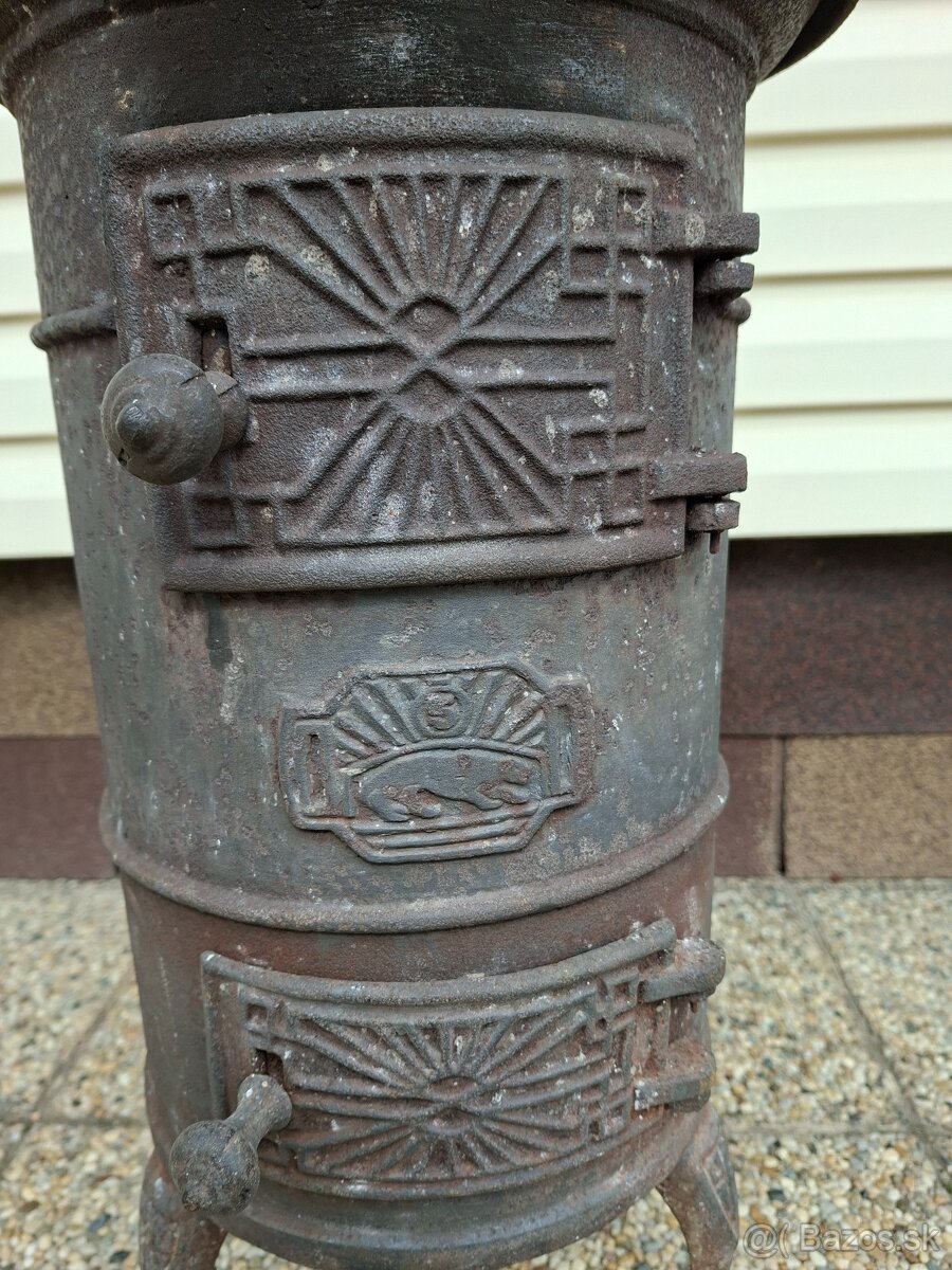 Starožitná liatinová piecka