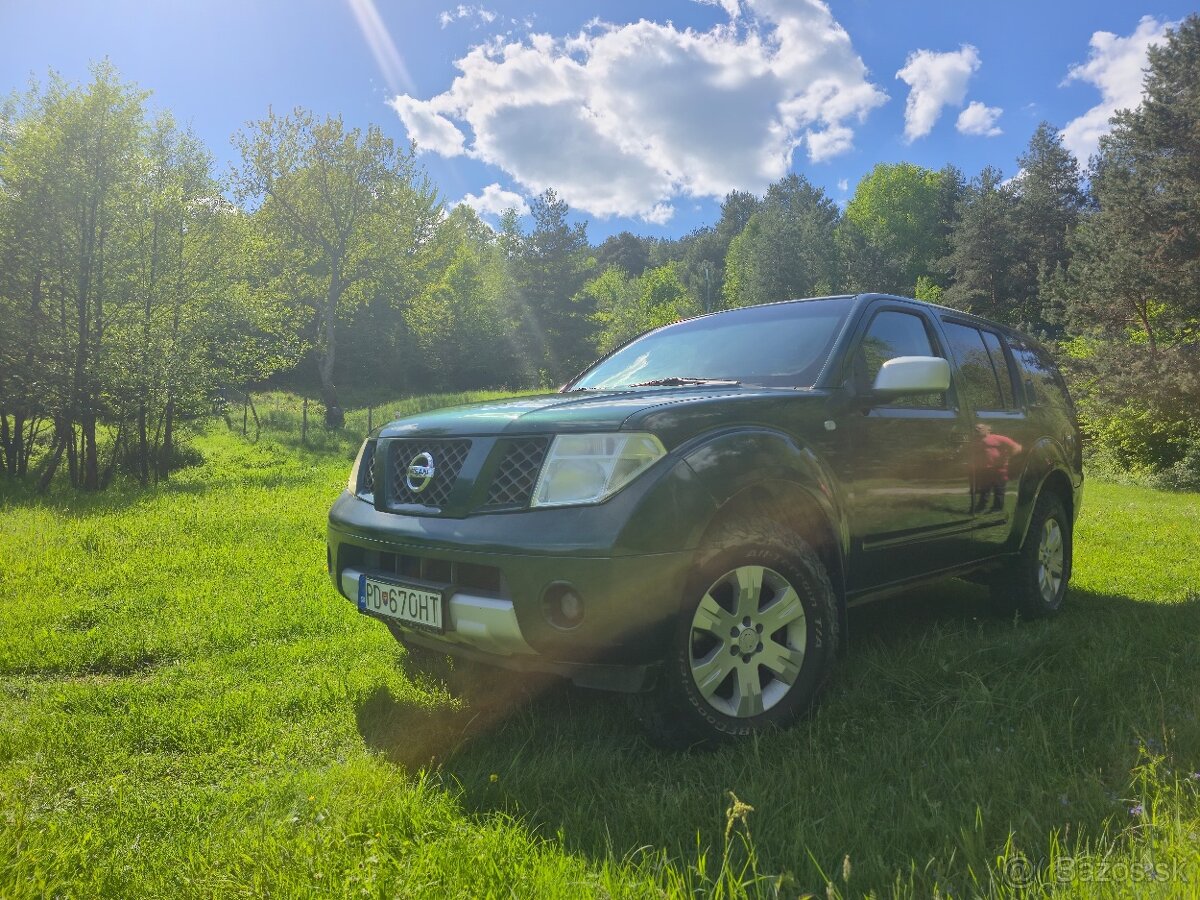 Nissan Pathfinder 2.5 rok 2006