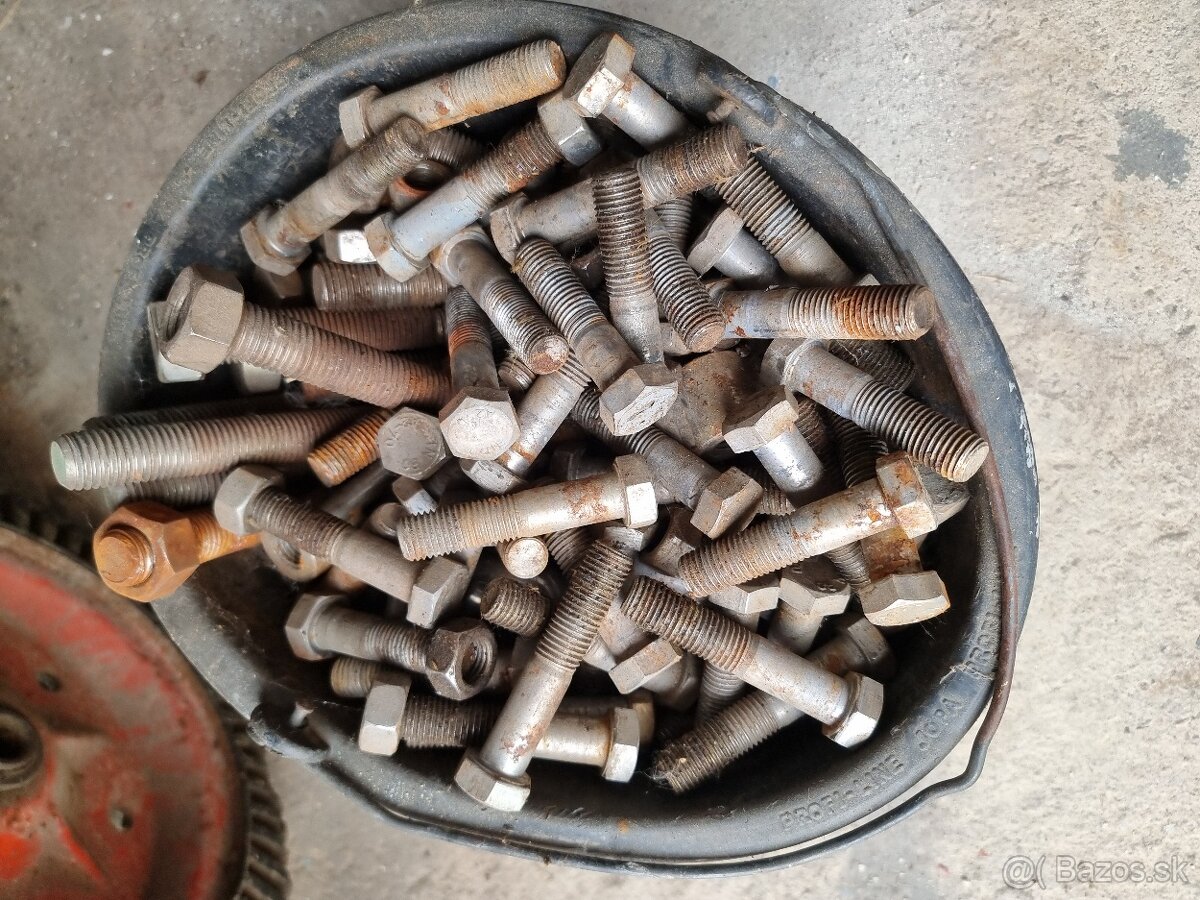 Nerezové skrutky a matice M20 , M16 , M12