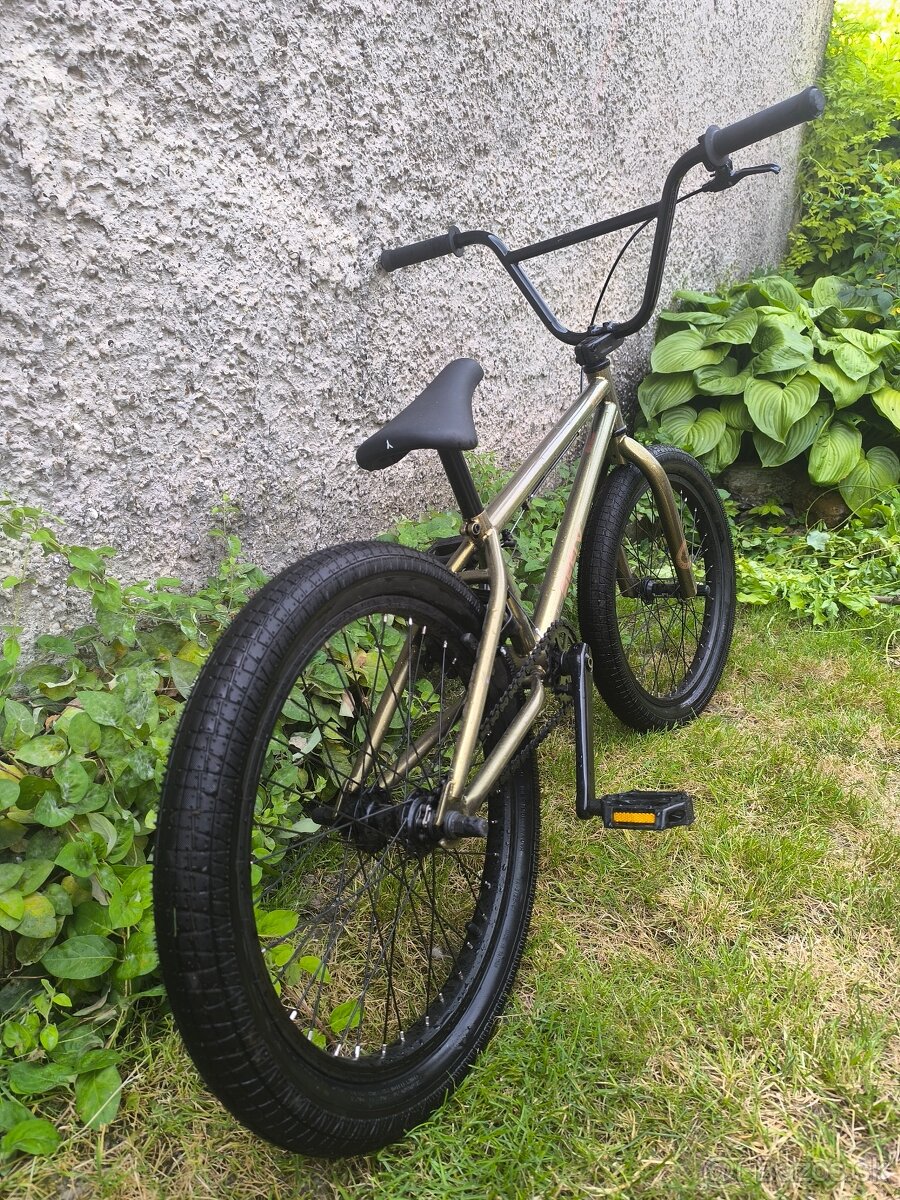 BMX bicykel