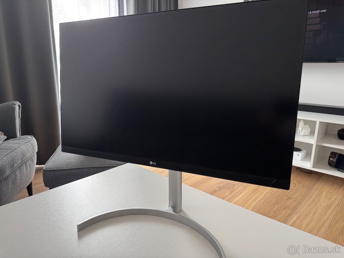 27" LG UHD 27UL850-W