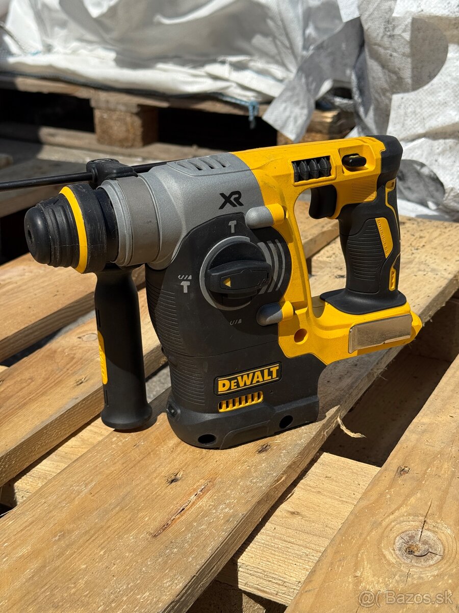 AKU kombinovane kladivo Dewalt