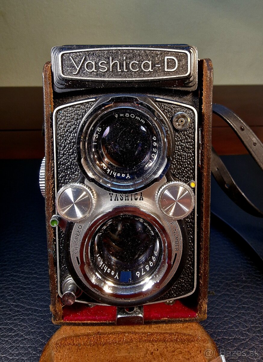 Yashica-D prémiový analógový fotoaparát zo 60-tich rokov
