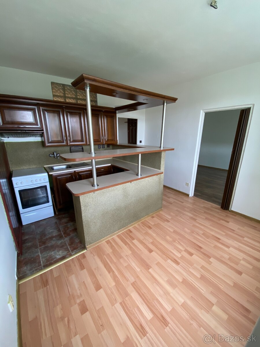1-izbový byt - Sídlisko Západ - 40m2