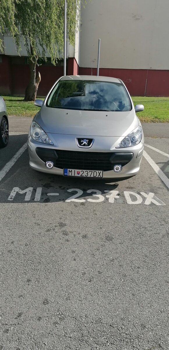 Peugeot 307