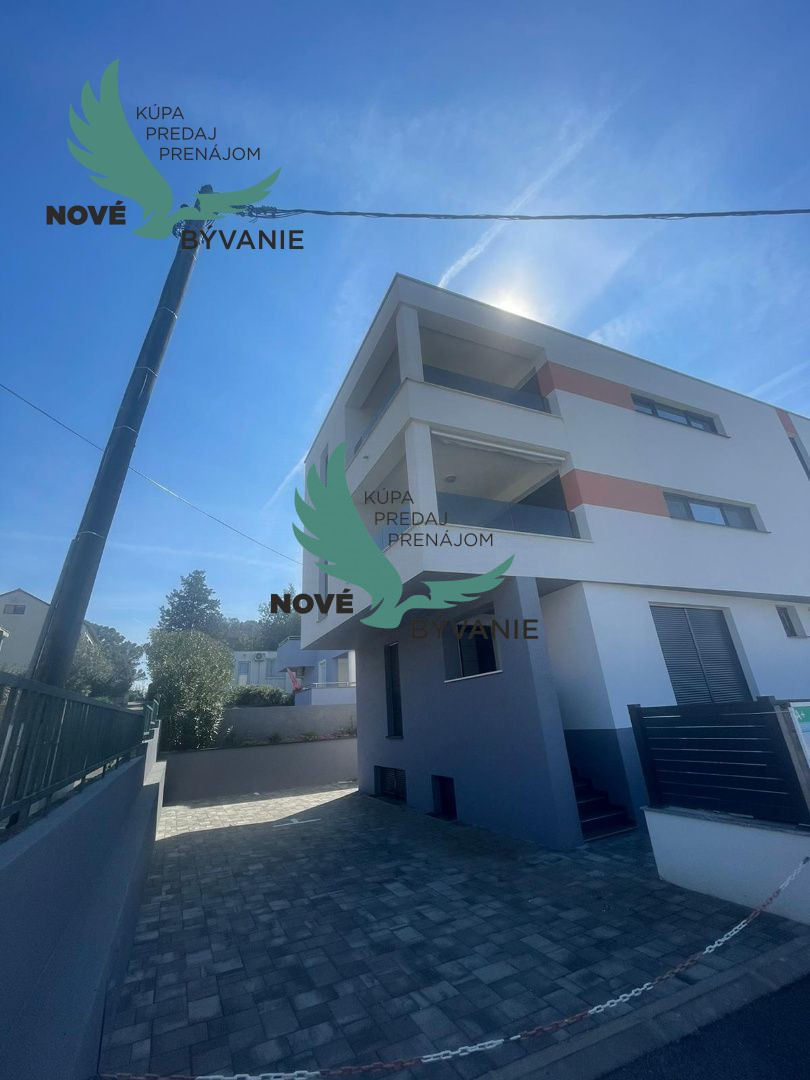 Zariadený apartmán blízko mora, Chorvátsko - Petrčane