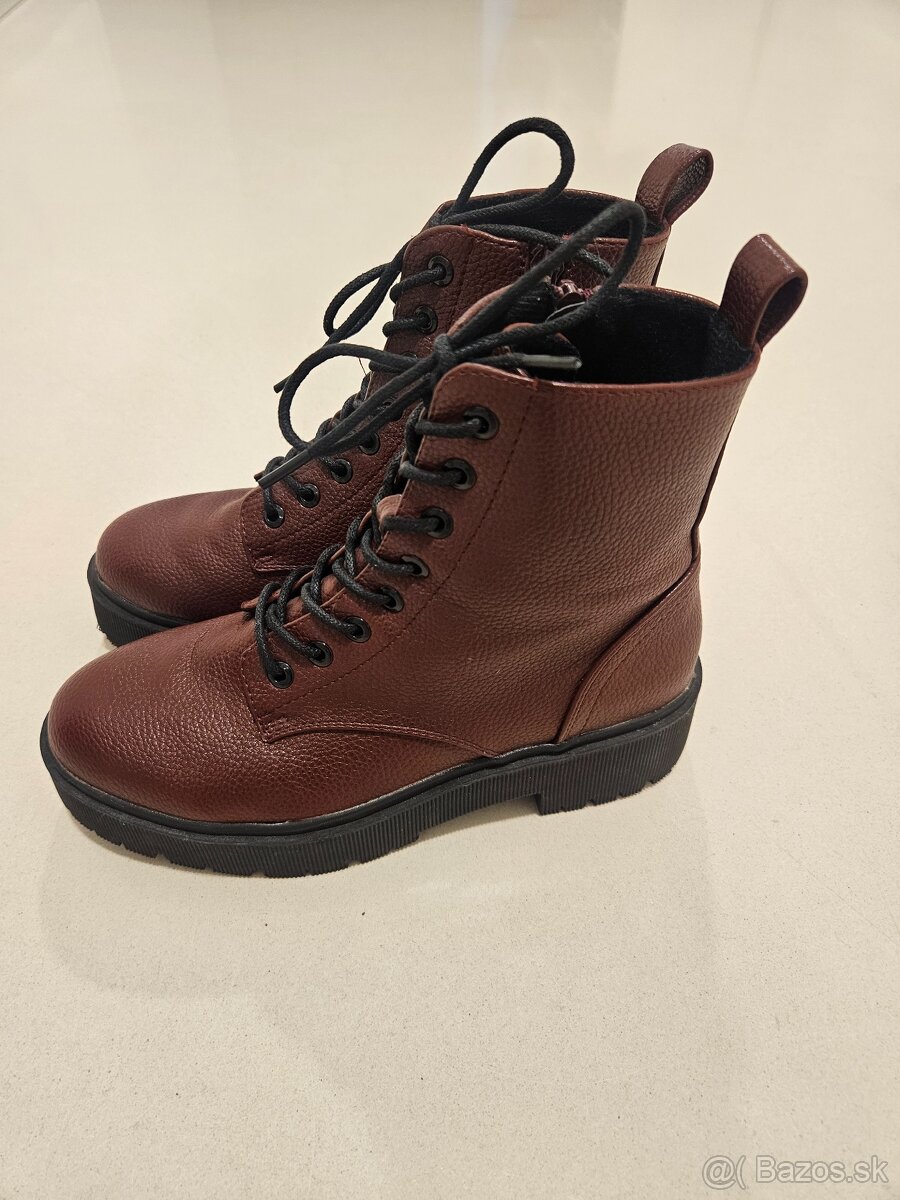 Dámske bordové členkové čižmy