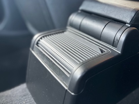 BMW E46 - Roletka zadného popolníka