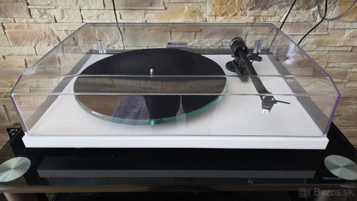 Gramofon Pro-ject