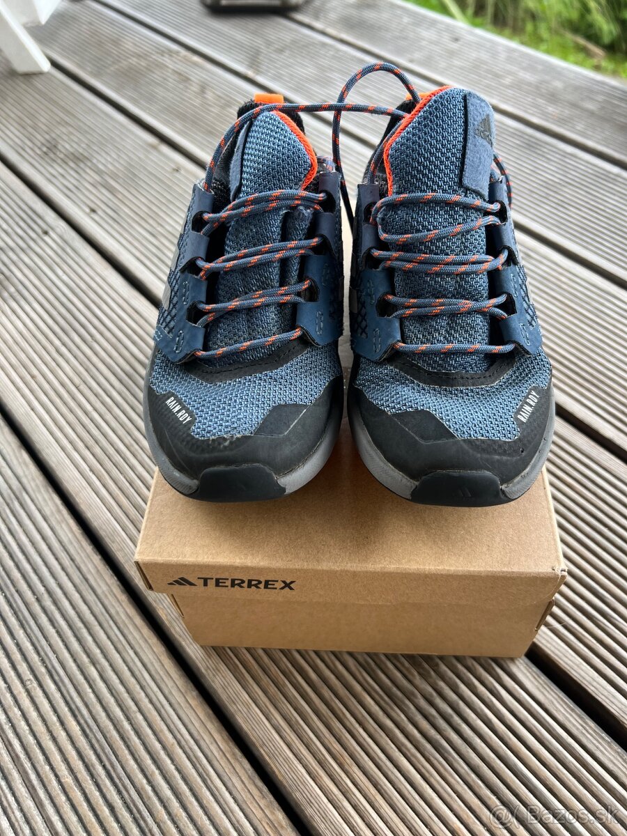 Adidas terrex 28